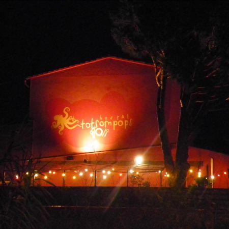 Hostal Totsompops Colera Luaran gambar