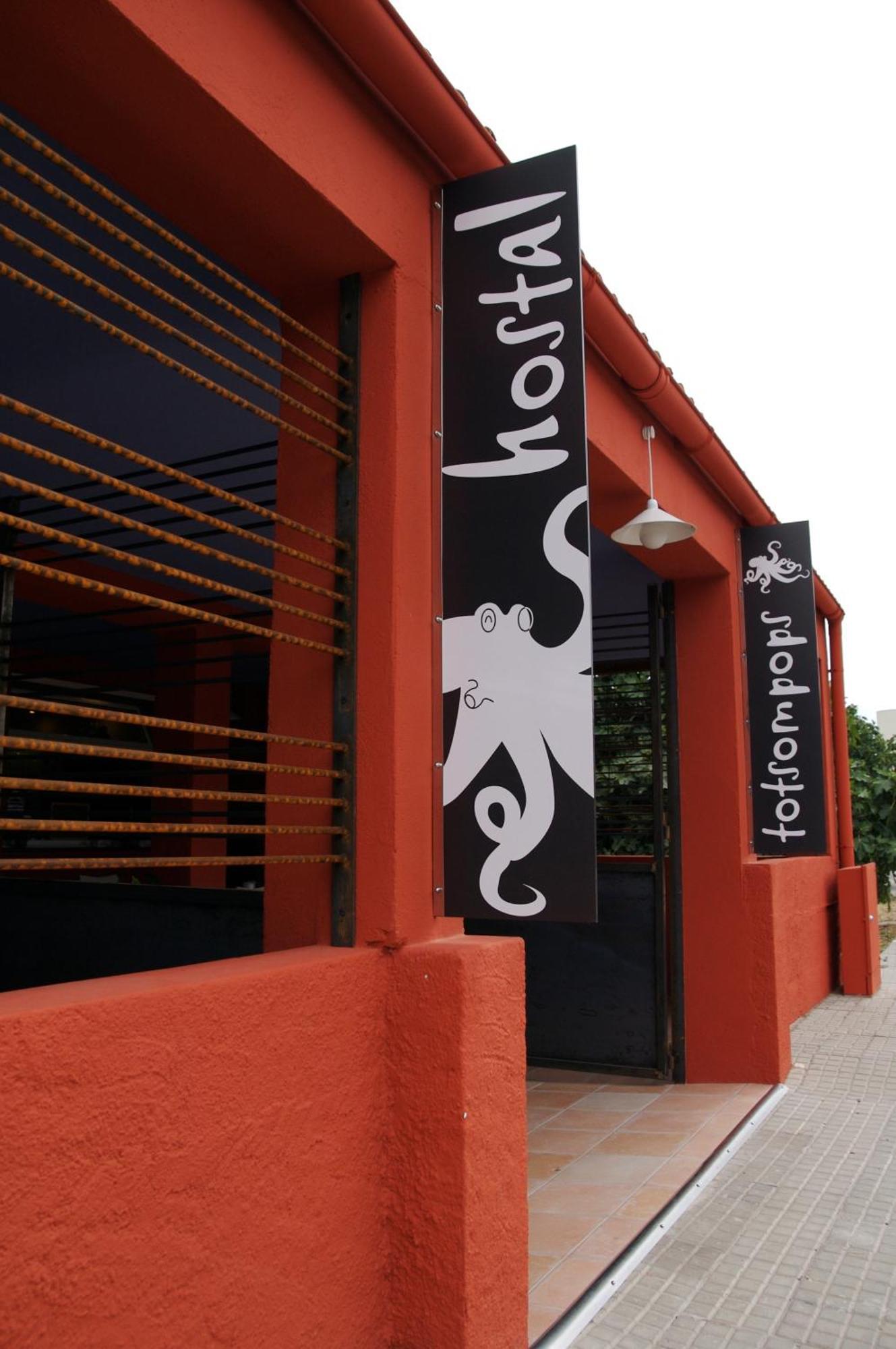 Hostal Totsompops Colera Luaran gambar
