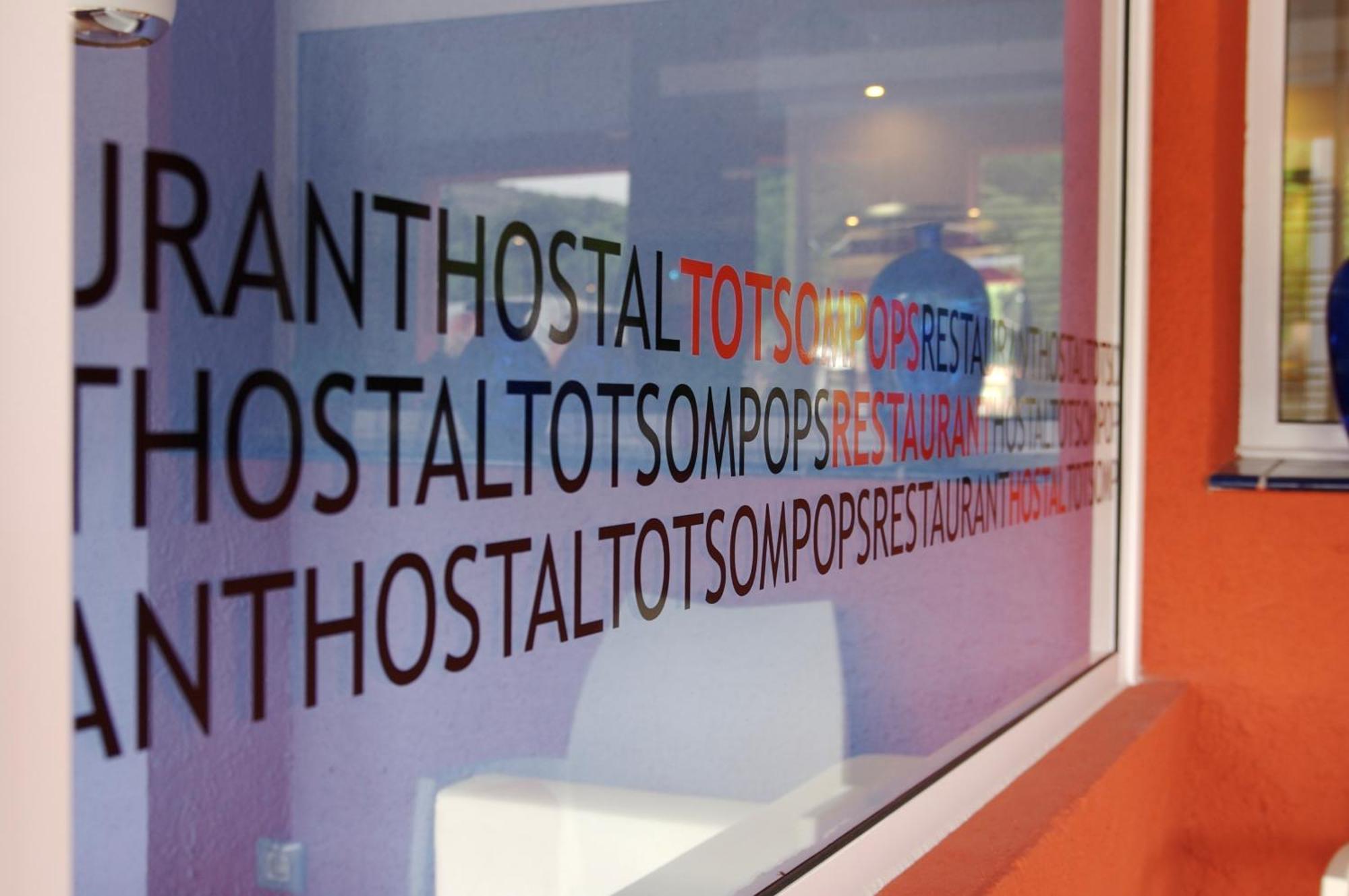 Hostal Totsompops Colera Luaran gambar