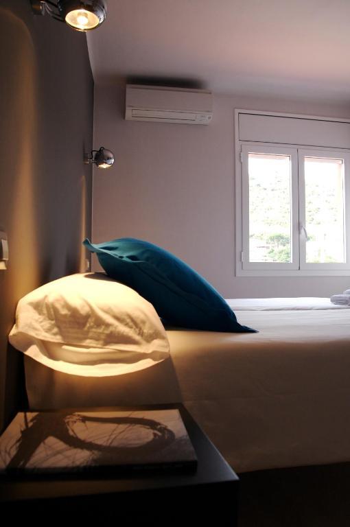 Hostal Totsompops Colera Luaran gambar
